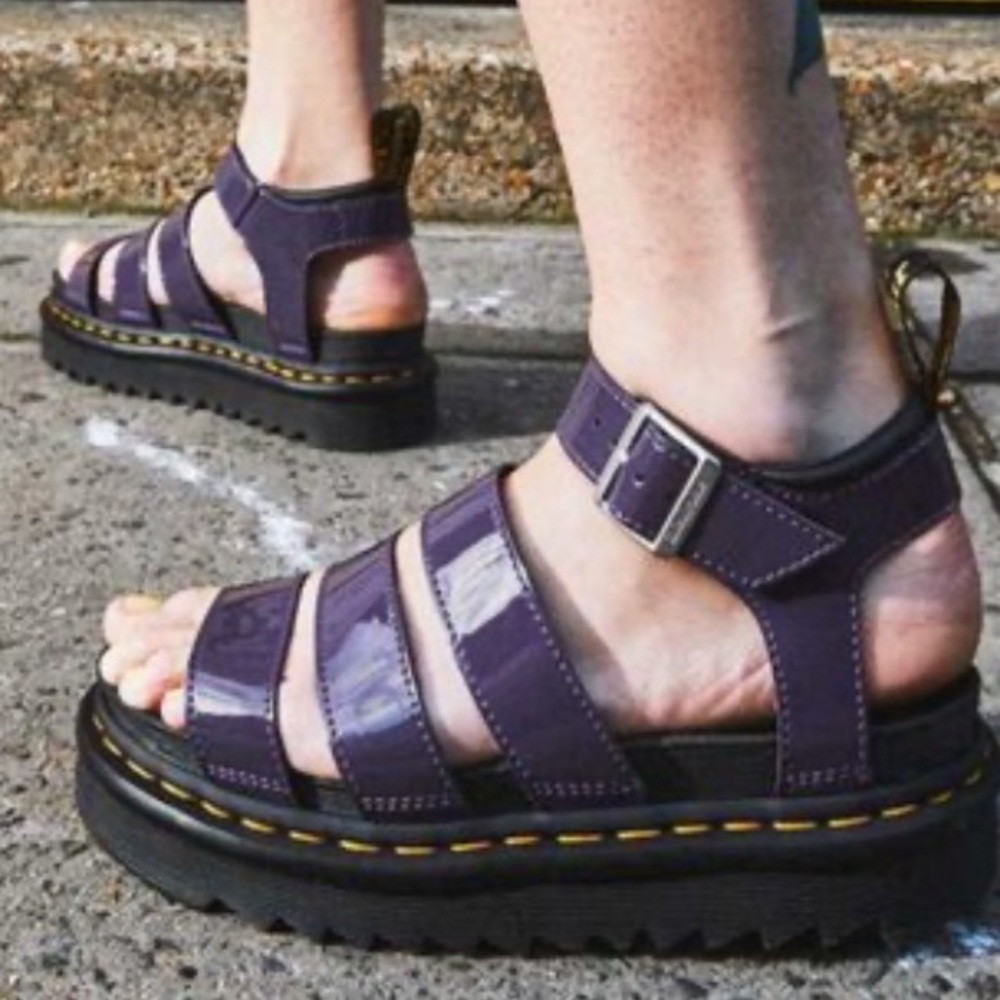 DR MARTENS Sz 9 Blaire Strappy Gladiator Sandals Vegan Leather in Black Currant
